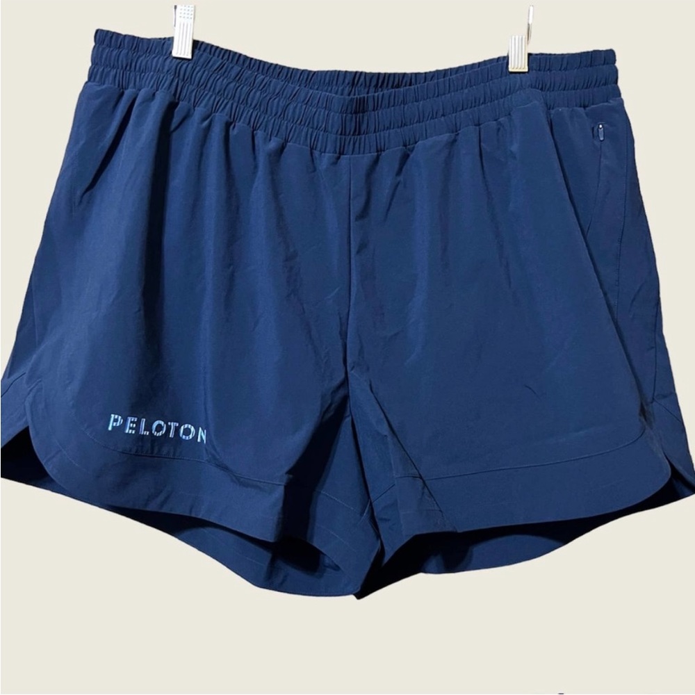 Peloton Velocity Run Short in Navy Size 2X NWT
